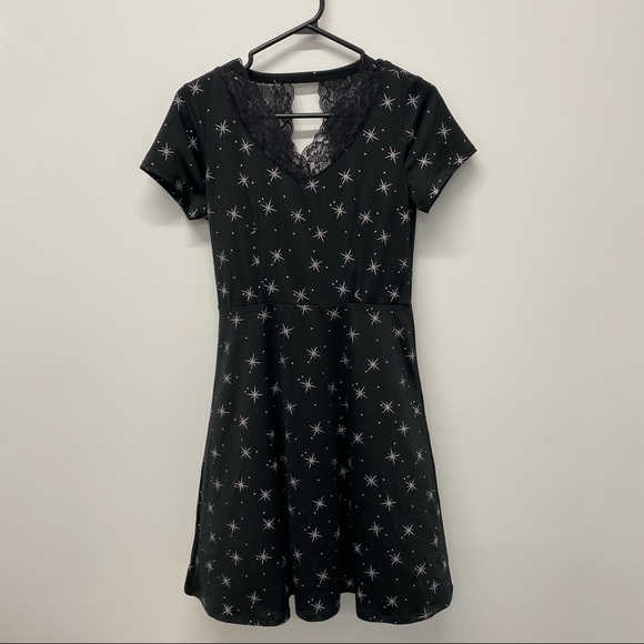 ✨NEW✨ BABY DOLL DRESS | FLOWY SUMMER DRESS - Picture 1 of 10